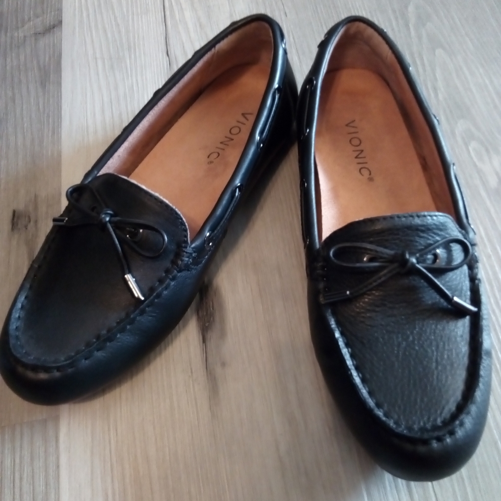 Vionic size 6.5 women
